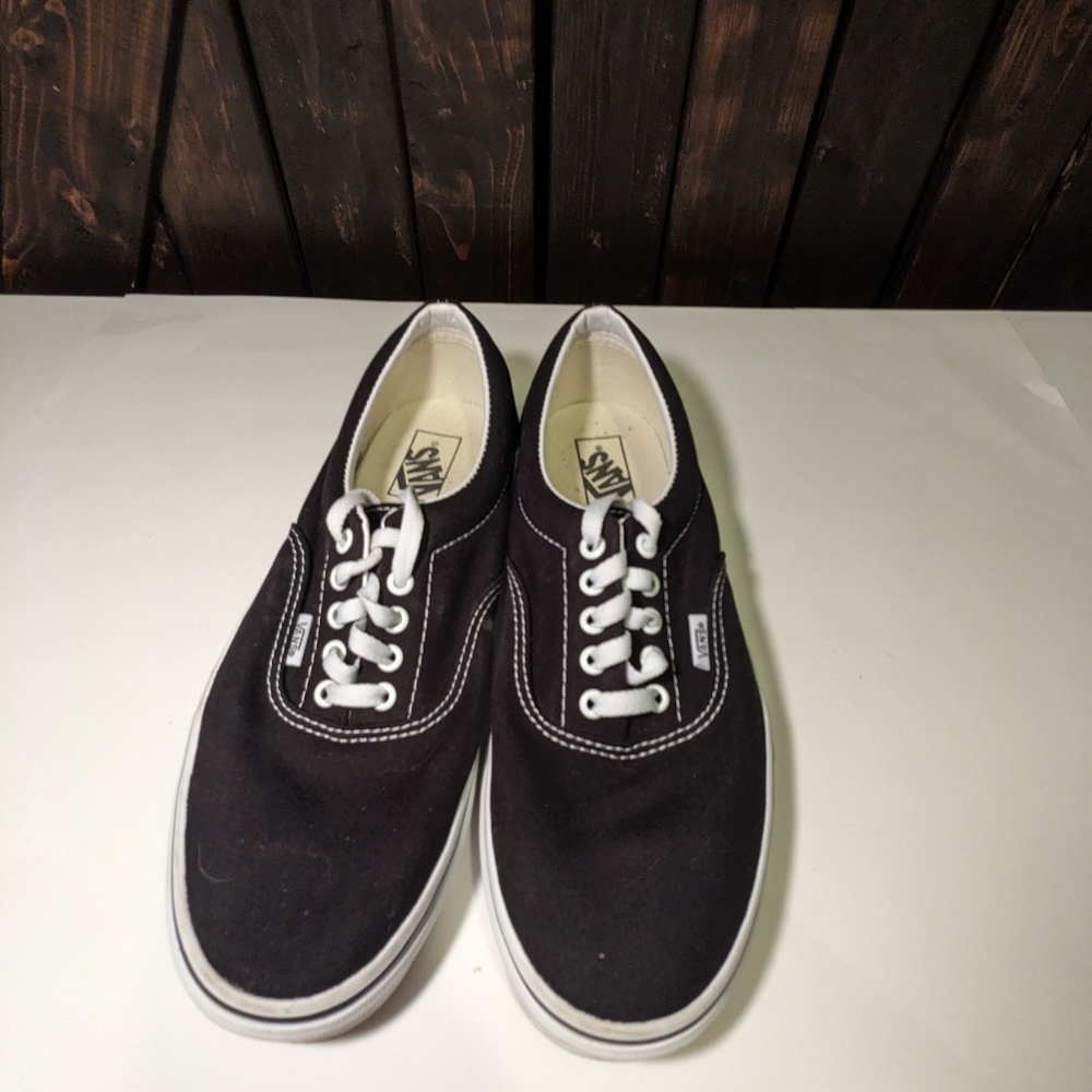 Classic Vans - Picture 1 of 5
